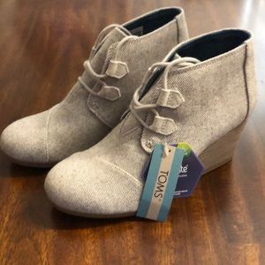 BNWT🔥TOMS Wedge Ortholite comfort foam booties 7.5